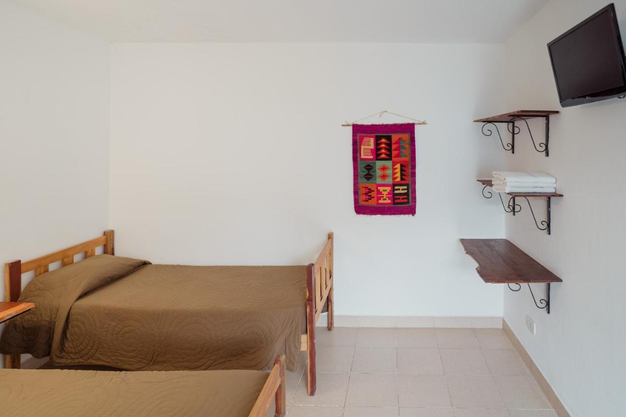 Aires De Cafayate Hostel Exterior photo